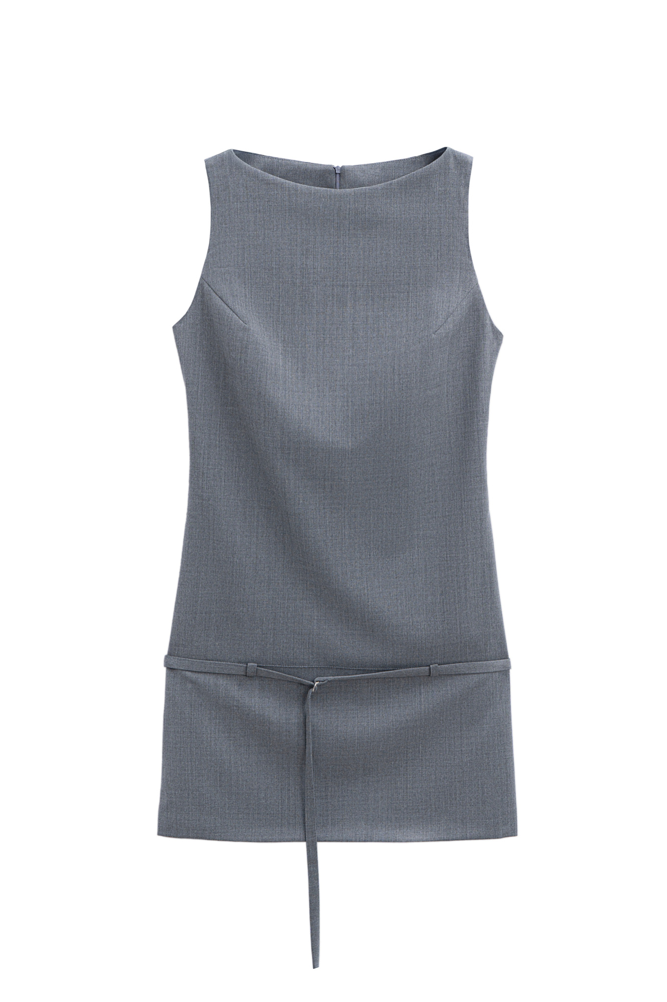 Платье-футляр длины мини из шерсти. Модель прямого кроя, без рукавов, с вырезом-лодочкой. Изделие декорировано шлевками и тонким ремешком на бедрах. Застежка на молнию сзади.