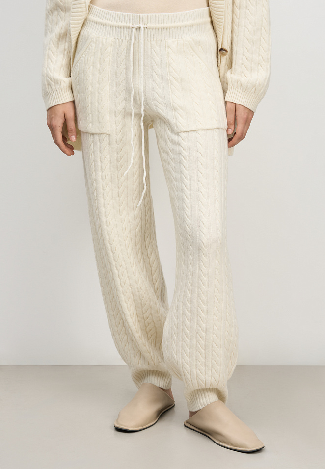 Трикотажные брюки-джоггеры с косами
