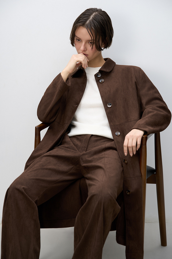 Прямые брюки под замшу