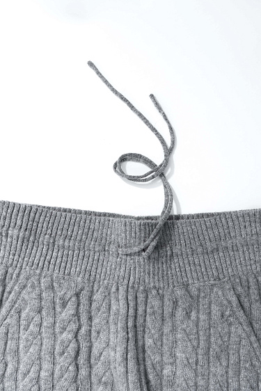 Трикотажные брюки-джоггеры с косами