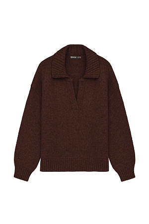 коричневый Трикотажный джемпер из смесовой шерсти с добавлением пуха лисы. Модель со спущенной линией плеча и отложным воротником с V-образным вырезом. Воротник, манжеты рукавов и низ изделия выполнены в рубчик.