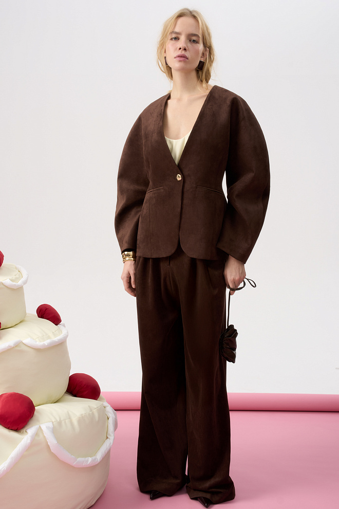 Жакет с объемными рукавами с отделкой под замшу 