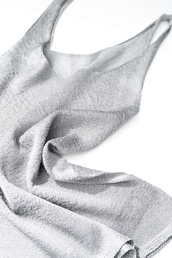 Цельновязаная майка с люрексом