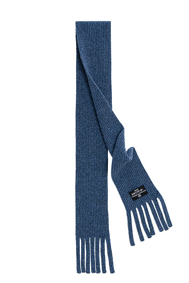 Шарф в рубчик с бахромой 