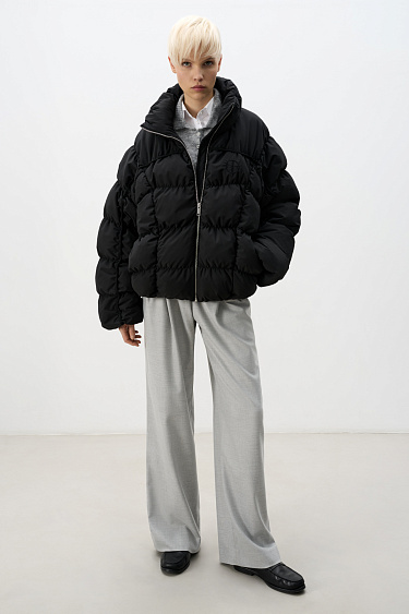 Стеганый пуховик с воротником-стойкой