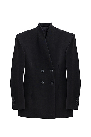 черный Двубортный жакет из вискозы. Модель приталенного силуэта, с широкими плечами и невысоким воротником без лацканов. Изделие выполнено на подкладке. 