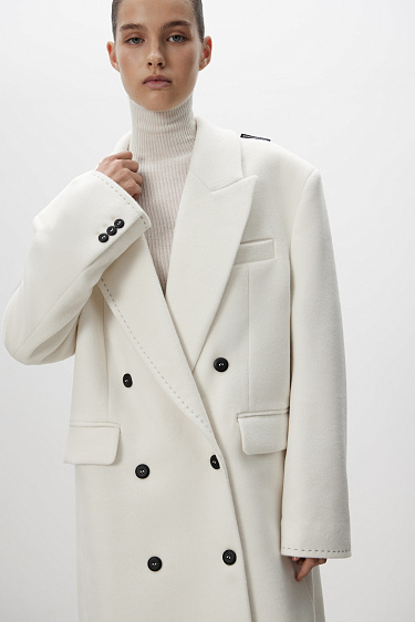 Двубортное пальто из шерсти