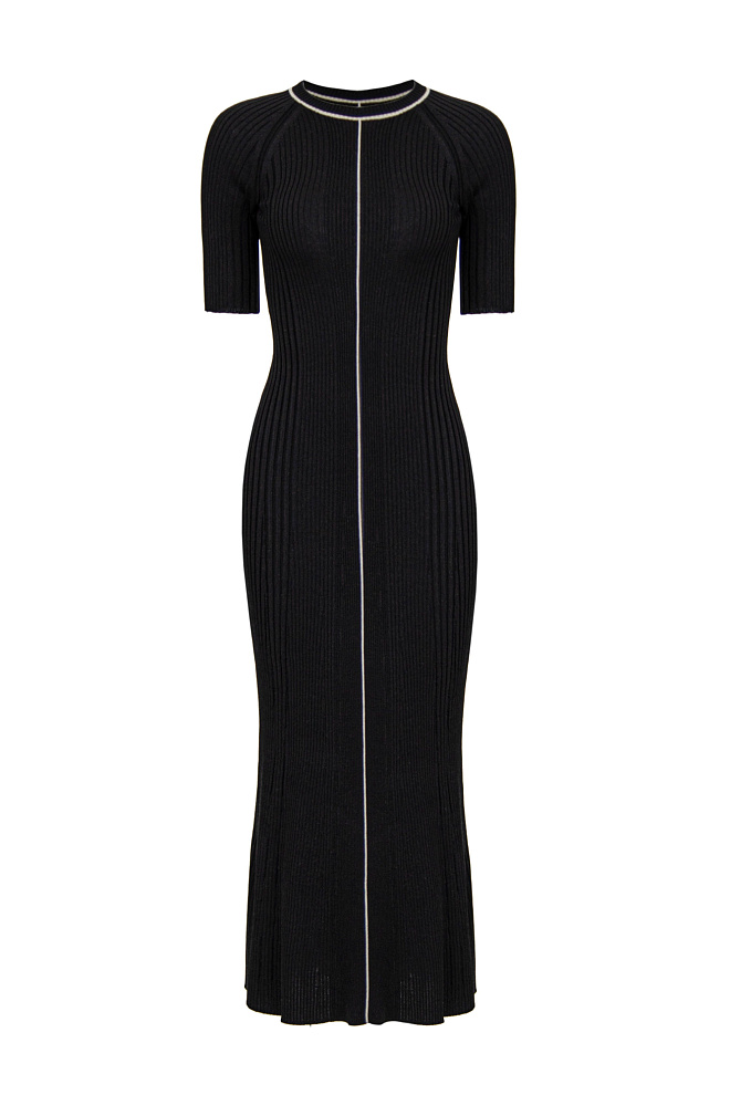 Длинное трикотажное платье в рубчик 