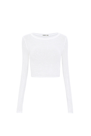 белый Трикотажный топ из вискозы. Модель прямого силуэта, с длинными рукавами и круглым вырезом горловины. Изделие выполнено ажурной вязкой.