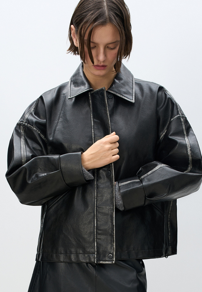 Куртка из экокожи с потертостями 