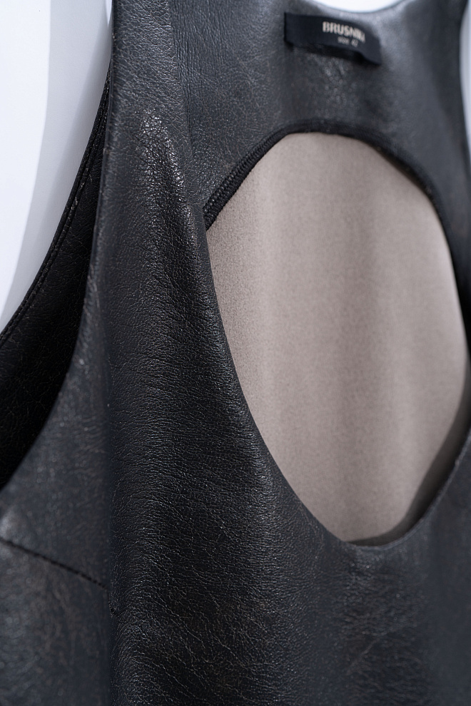 Топ из экокожи