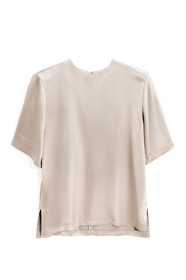 Атласная футболка с подплечниками