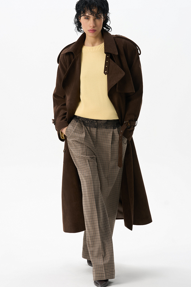 Двубортный тренч под замшу