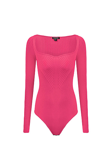 Боди с фигурным вырезом