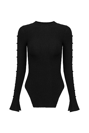 черный Трикотажный топ из вискозы. Модель приталенного силуэта, разрезами по бокам, с длинными рукавами на пуговицах, невысоким воротником-стойкой и декоративными сбавками на груди.