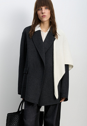 белый белый Трикотажная косынка из пуха лисы.