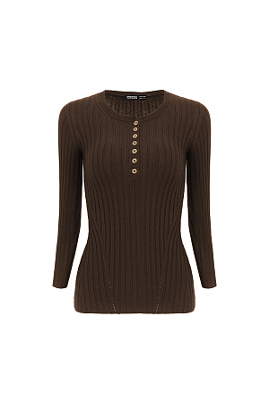коричневый Трикотажный топ из вискозы в широкий рубчик. Модель с рукавами 3/4 и вырезом горловины с планкой на пуговицах, создающим V-образный вырез.