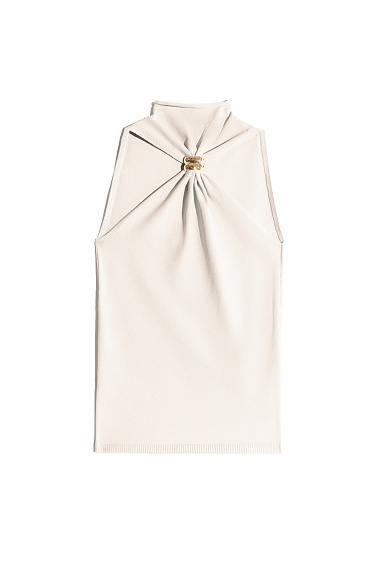 Трикотажный топ с декоративной перемычкой