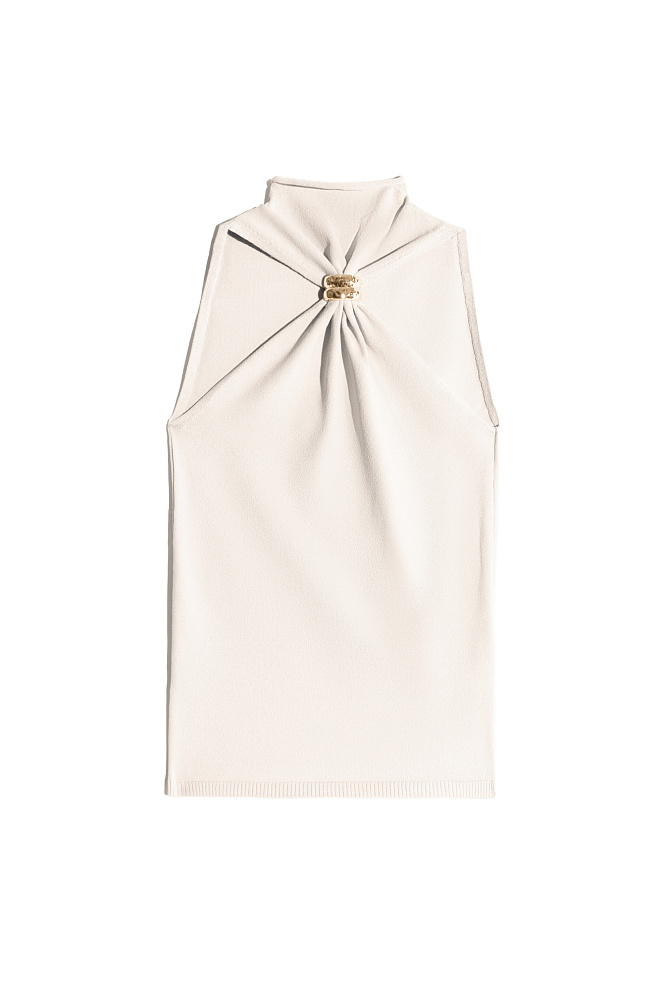 Трикотажный топ с декоративной перемычкой