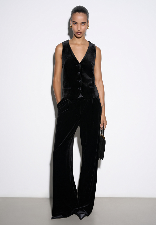 Бархатные брюки с защипами