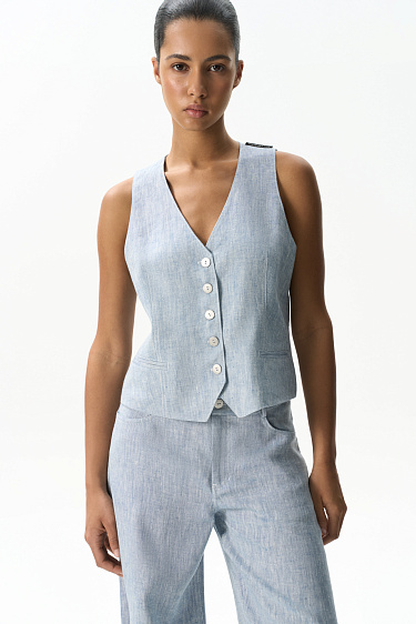 Жилет с имитацией карманов