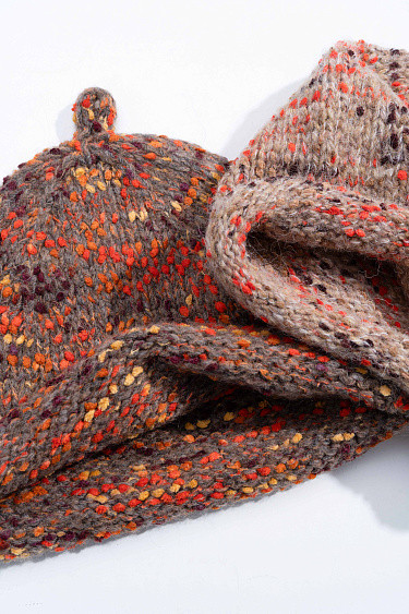 Шапка с шерстью альпака