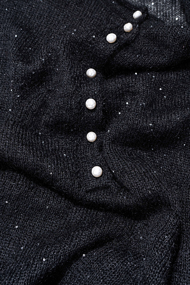 Трикотажный лонгслив из кидмохера с пайетками