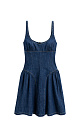 Джинсовое платье длины мини из 100% хлопка. Модель приталенного силуэта с акцентными вытачками по фигуре, без рукавов, U-образным вырезом, на тонких нерегулируемых бретельках и расклешенной юбкой. Застежка на молнию сзади.