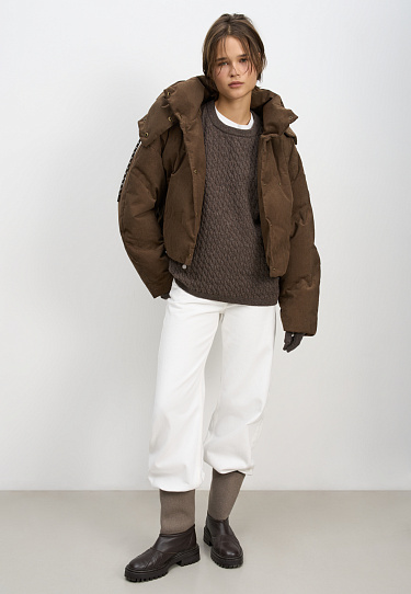 Пуховик с воротником-стойкой