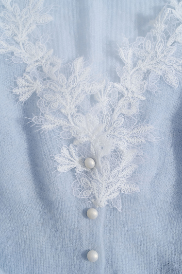 Кардиган из шерсти мериноса с кружевом