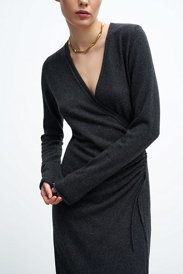 Платье на запах из шерсти и кашемира