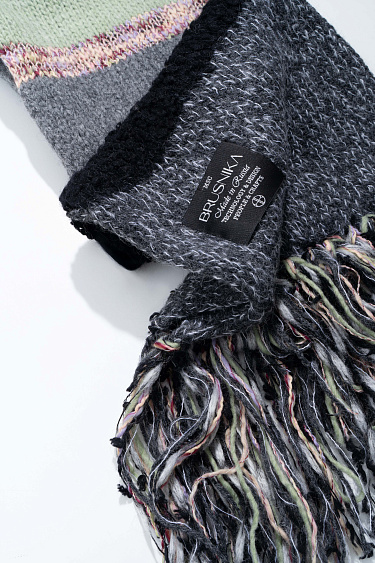 Шарф с длинной бахромой