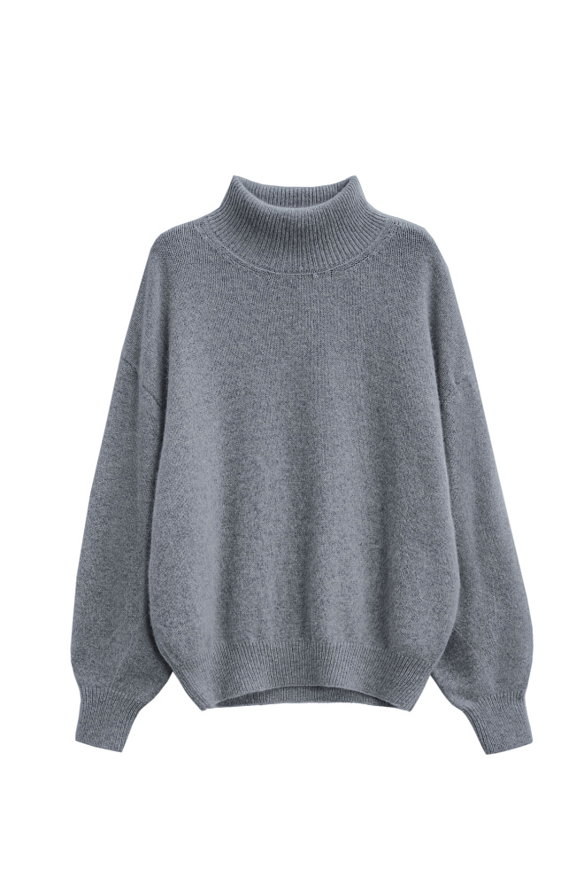 Джемпер из пуха лисы с высоким воротом