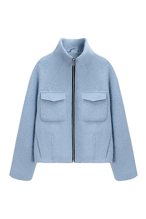 голубой Шерстяная куртка с рукавом реглан. Модель свободного силуэта с накладными карманами на груди и цельнокроенным воротником-стойкой. Застежка на молнию. Изделие выполнено на подкладке.