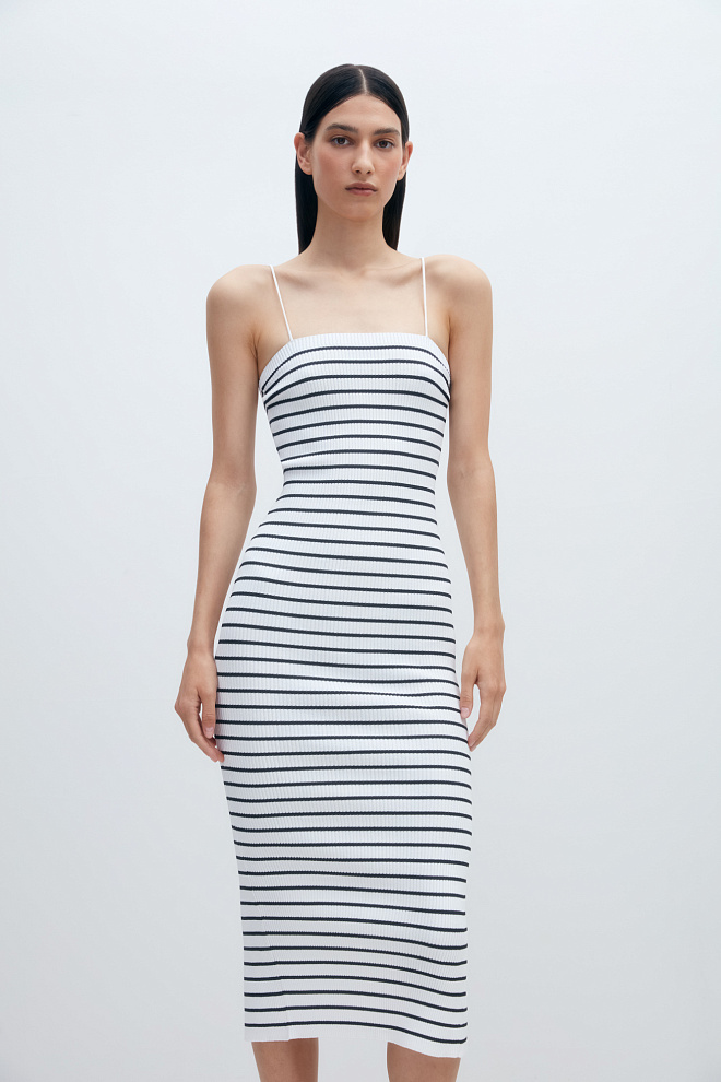 Платье миди с разрезом сзади