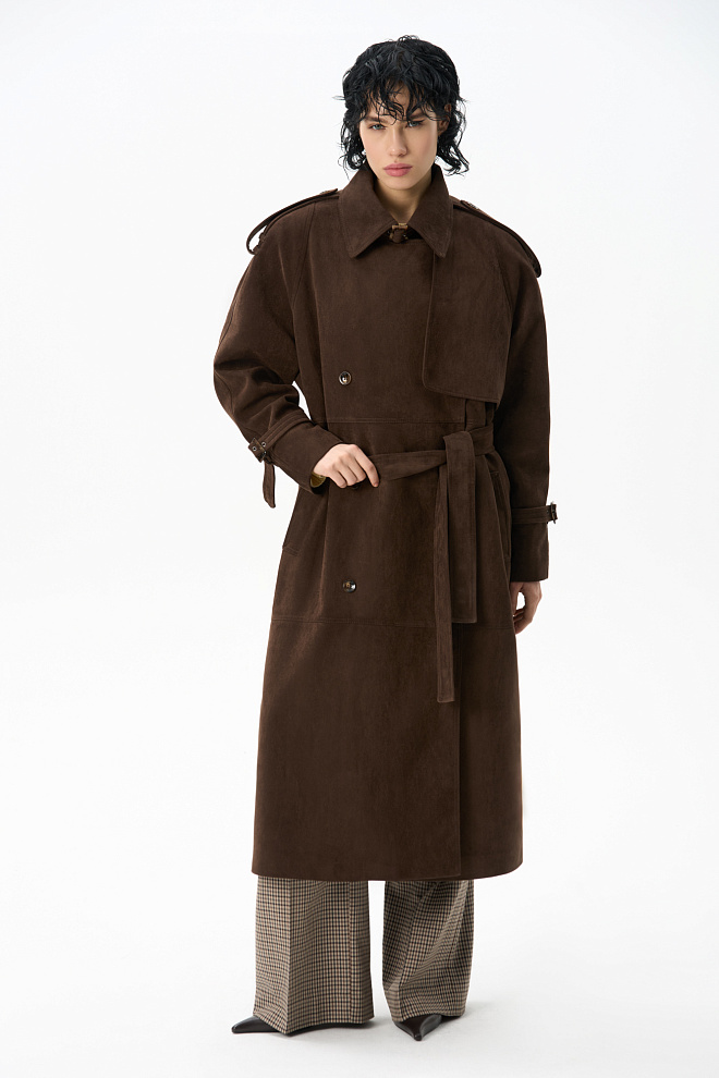 Двубортный тренч под замшу