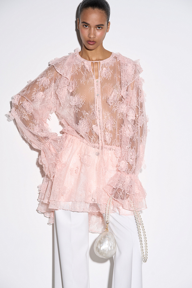 Кружевное мини-платье