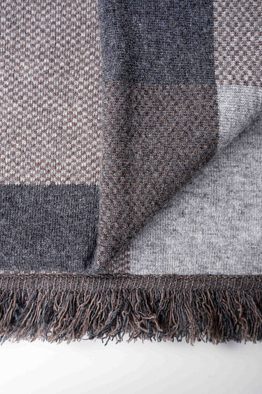 Палантин в клетку