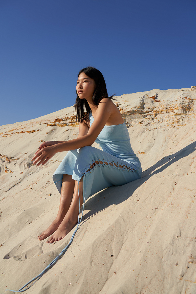 Платье на одно плечо 