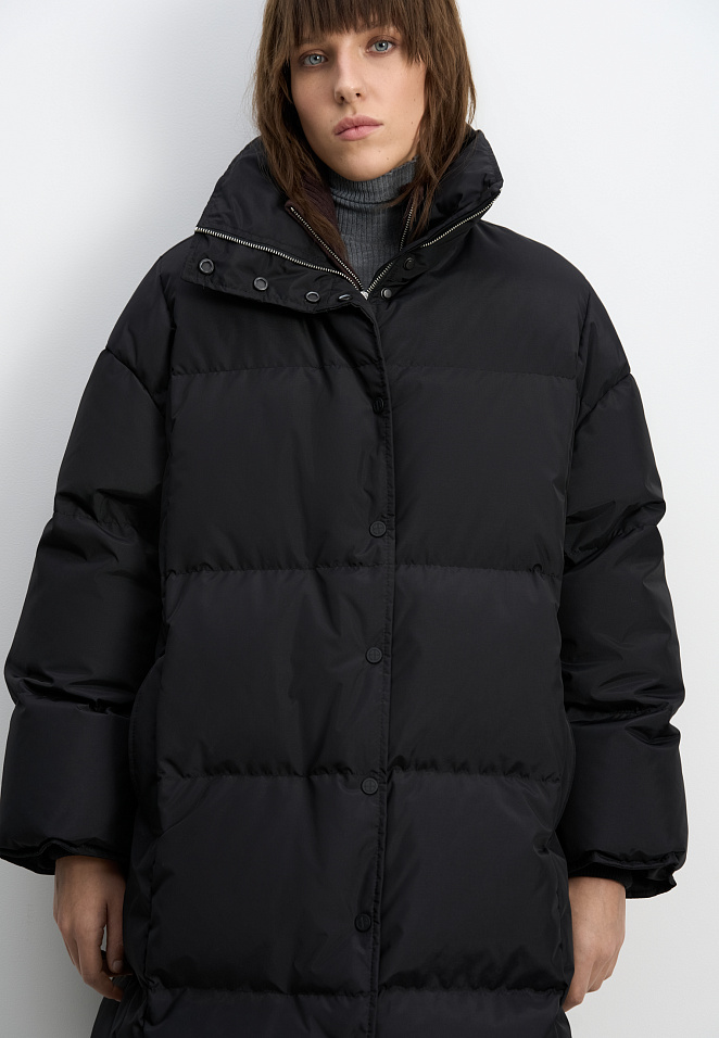 Пуховик с капюшоном и трикотажными манжетами