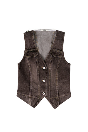 коричневый Джинсовый жилет из 100% хлопка. Модель прямого кроя с V-образным вырезом горловины и объемными вертикальными швами. Застежка на три металлические кнопки. Изделие без подкладки. 