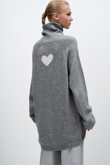 Удлиненный джемпер с сердечком