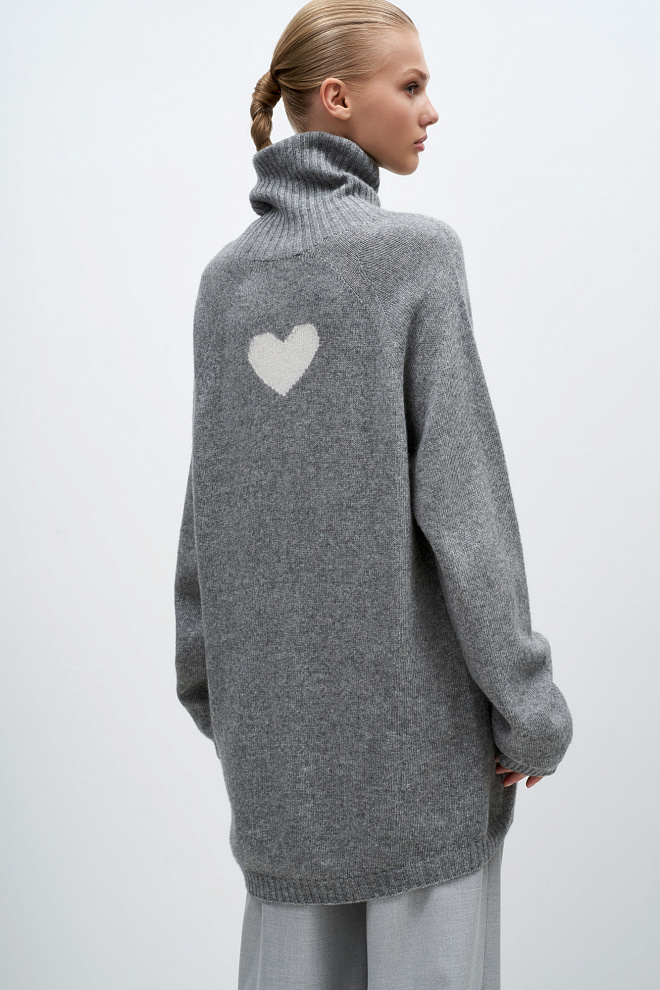 Удлиненный джемпер с сердечком