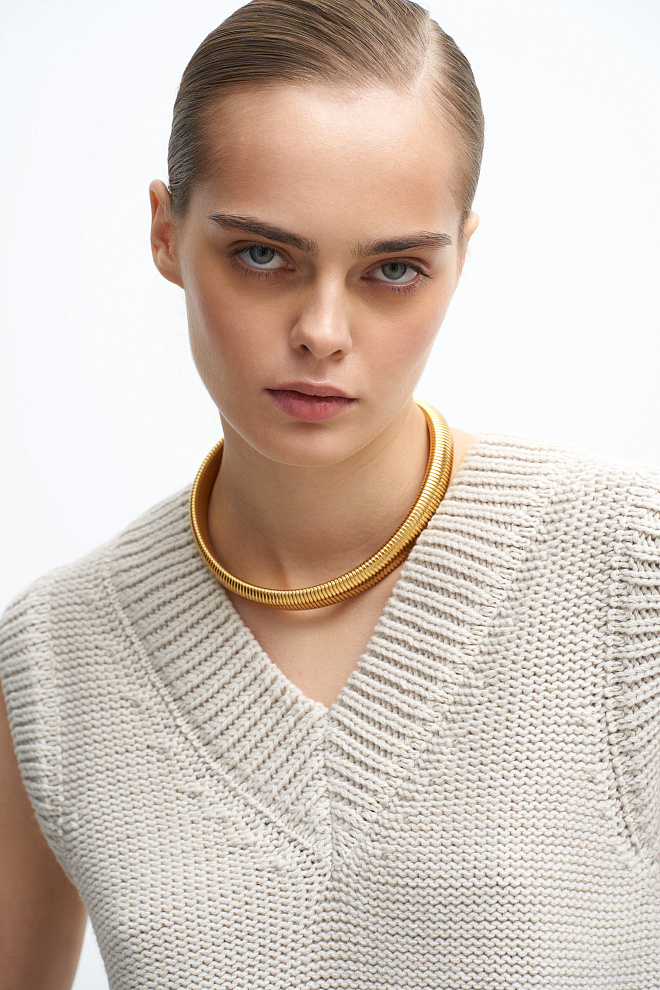 Трикотажный жилет из шерсти с V-образным вырезом