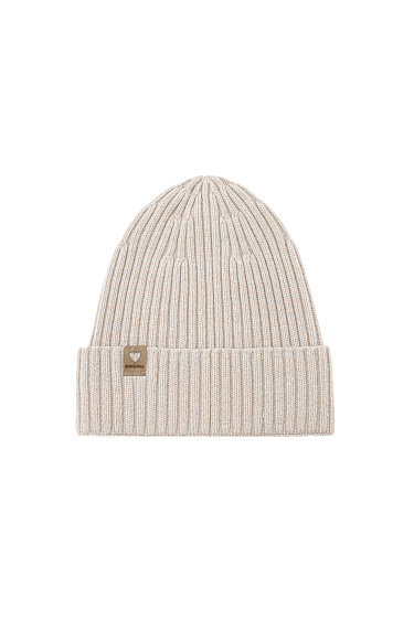 Цельновязаная шапка