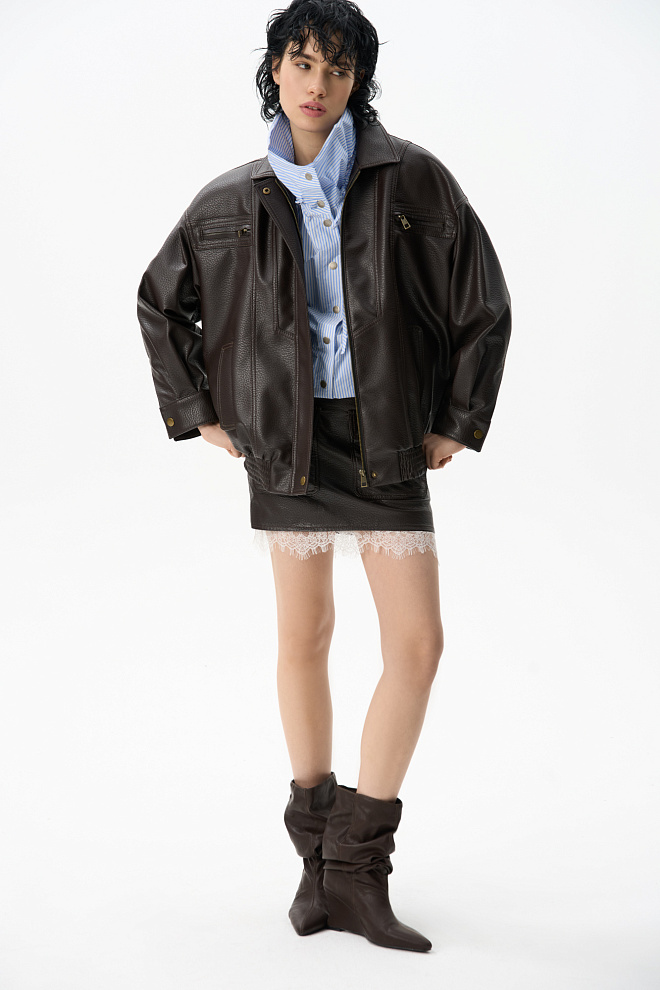 Удлиненный бомбер из экокожи