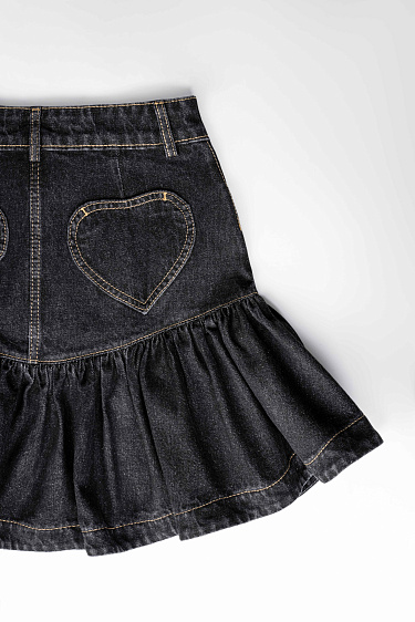 Джинсовая юбка мини с карманами сердечками