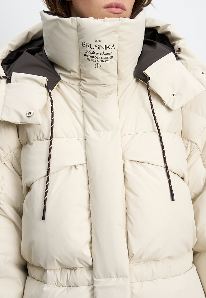 Объемный пуховик с большими карманами