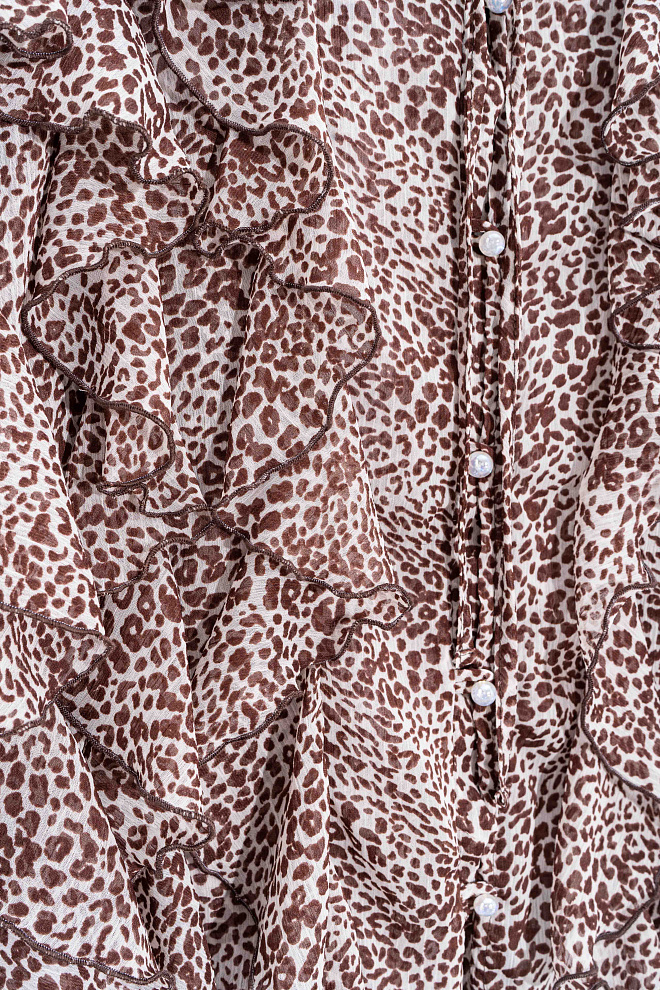 Блуза с анималистичным принтом и воланами