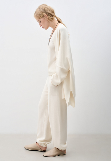 Трикотажные брюки-бананы из кашемира и шерсти 